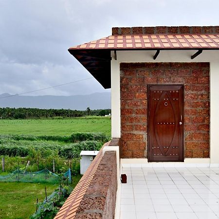 AlānduraiLakshmi Illam Near Isha Yoga Adiyogiアパートメント エクステリア 写真