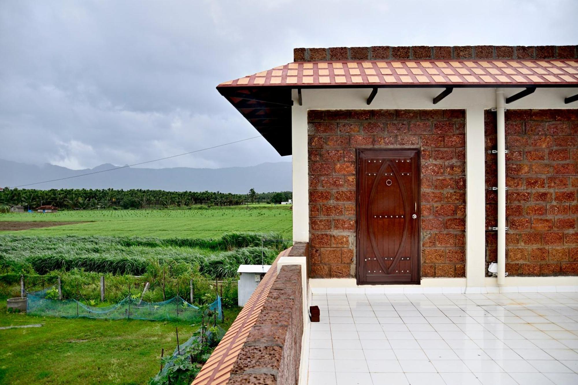 AlānduraiLakshmi Illam Near Isha Yoga Adiyogiアパートメント エクステリア 写真
