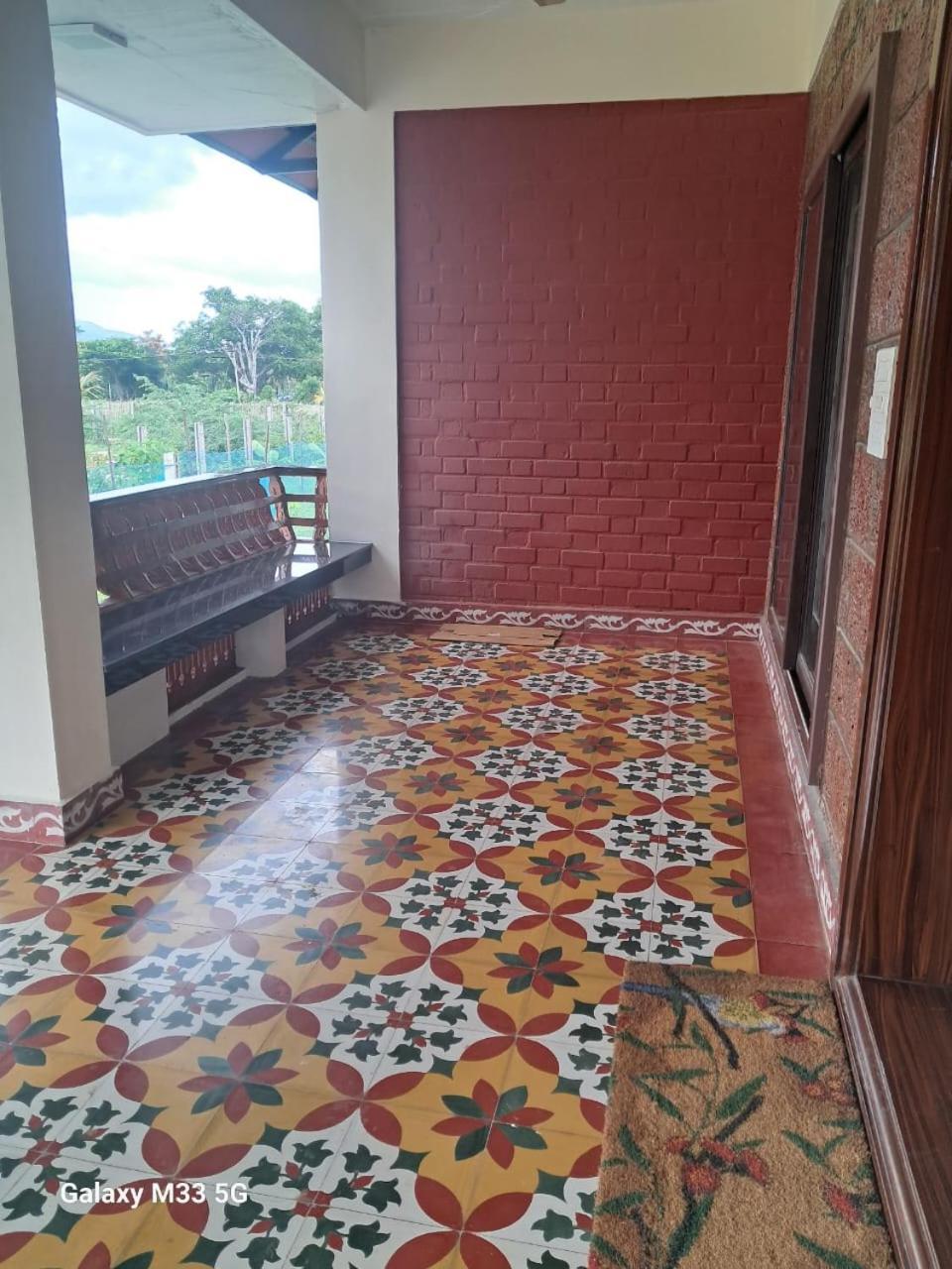 AlānduraiLakshmi Illam Near Isha Yoga Adiyogiアパートメント エクステリア 写真